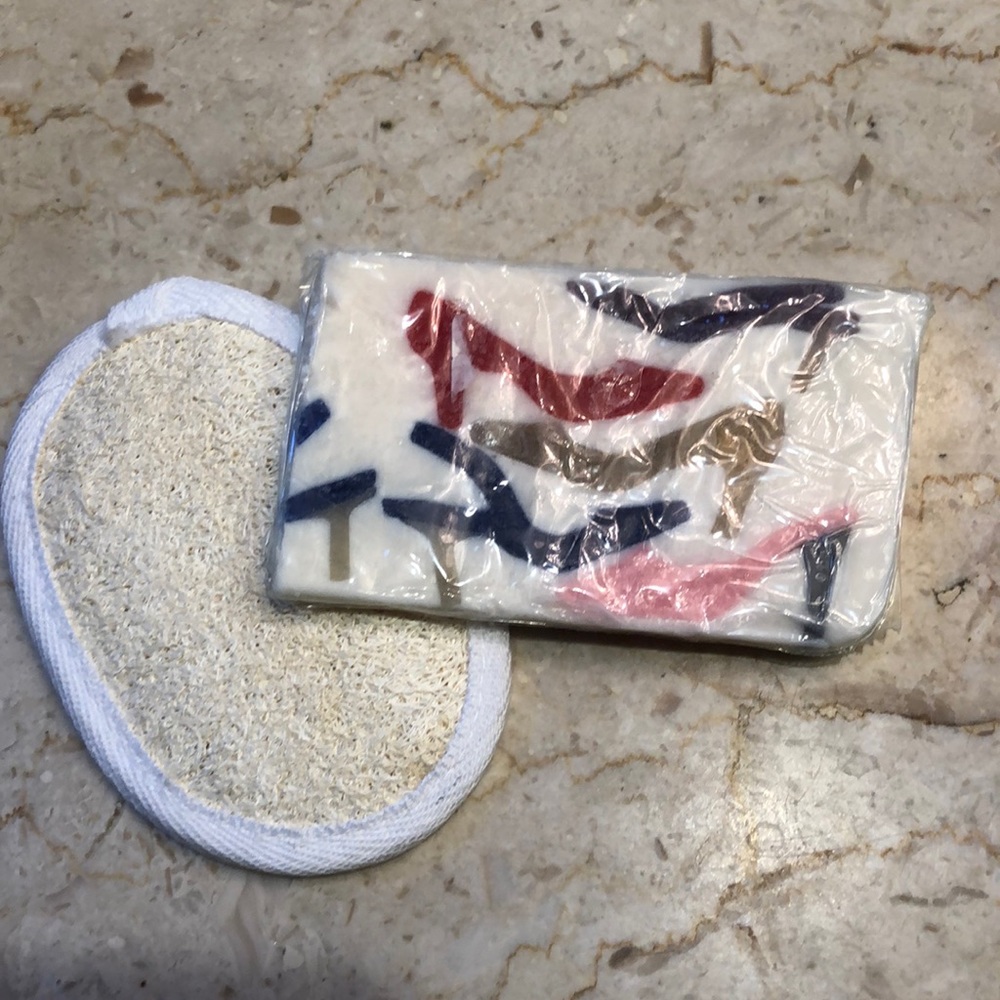 NWT Basin sliced to order artisan glycerin soap shoe inlay design & loofa